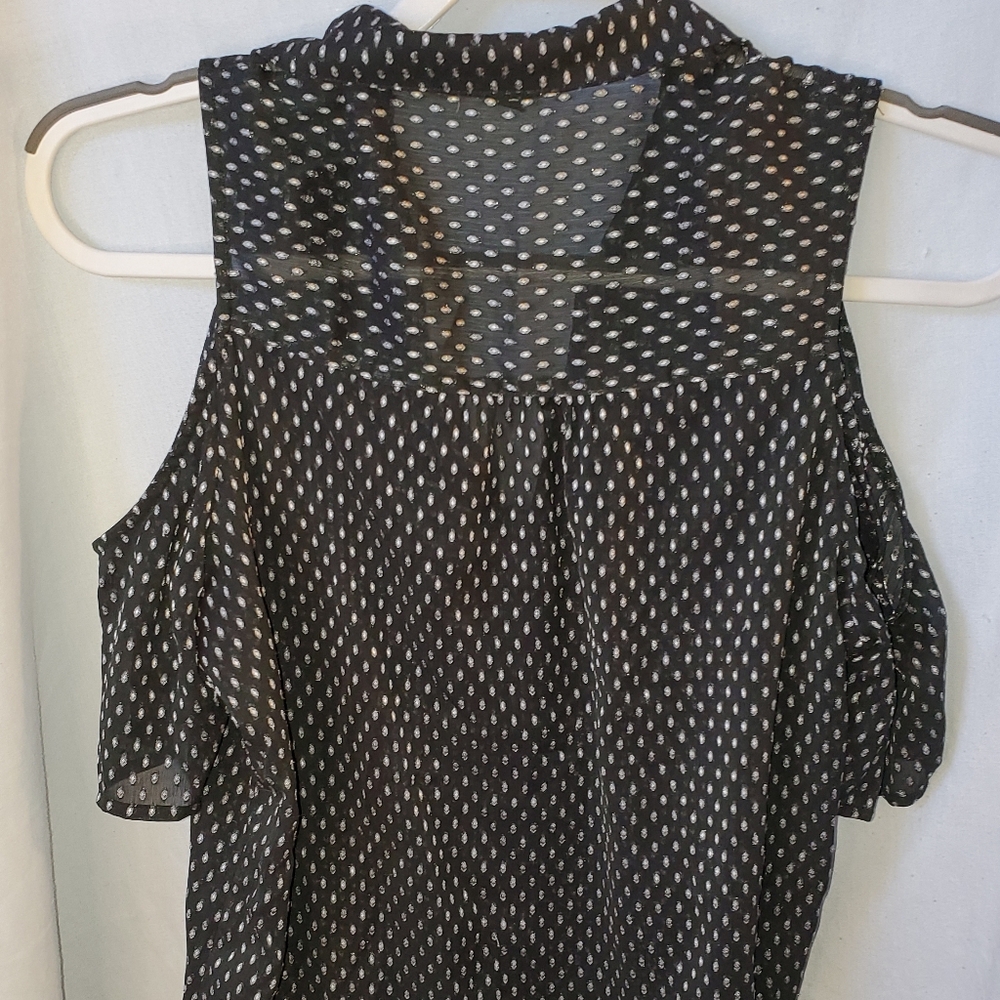 Express Black and White Cold Shoulder Blouse - Picture 5 of 11